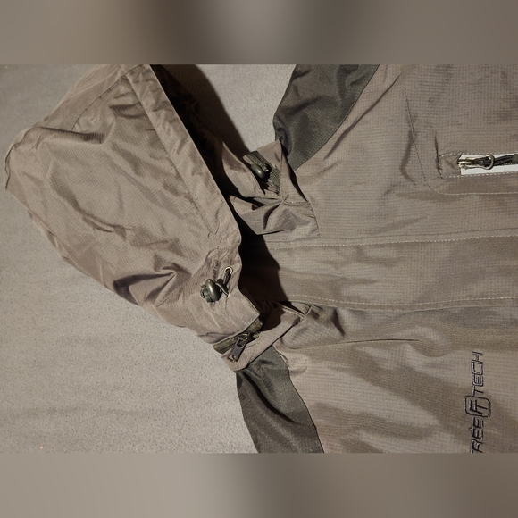 Freeform Performance Outerwear Jacket - Picture 6 of 6